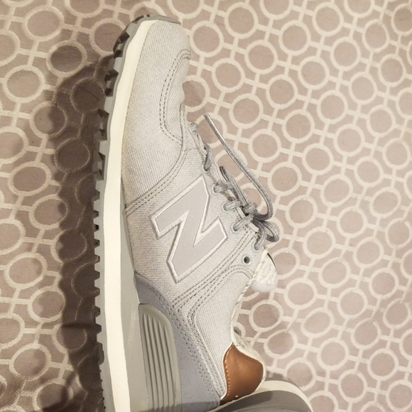 New Balance 574 - Picture 2 of 6